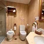 Microtel Placentinos 2*