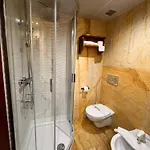 Microtel Placentinos 2*