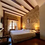 Microtel Placentinos 2*