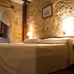 Microtel Placentinos