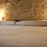 Microtel Placentinos Hotel 2*