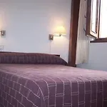 Microtel Placentinos Hotel Salamanca