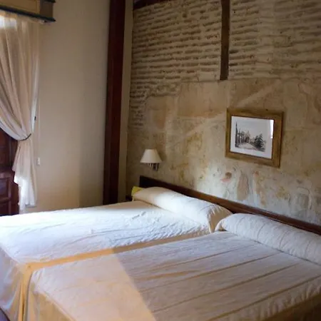 Microtel Placentinos 2*