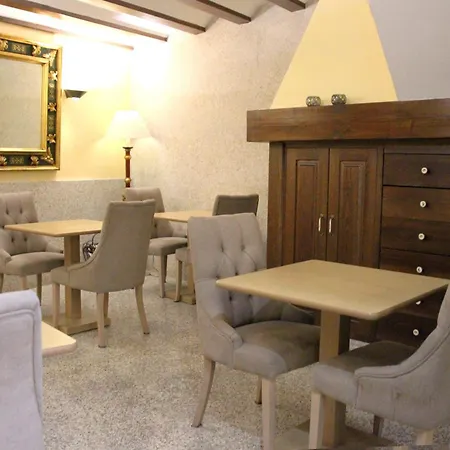 Microtel Placentinos