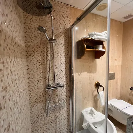 Hotel Microtel Placentinos