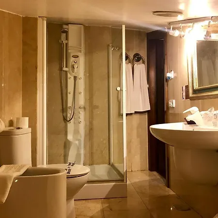 Hotel Microtel Placentinos