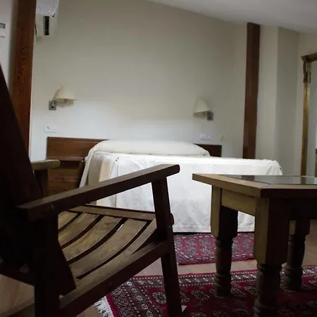 Microtel Placentinos 2* Salamanca