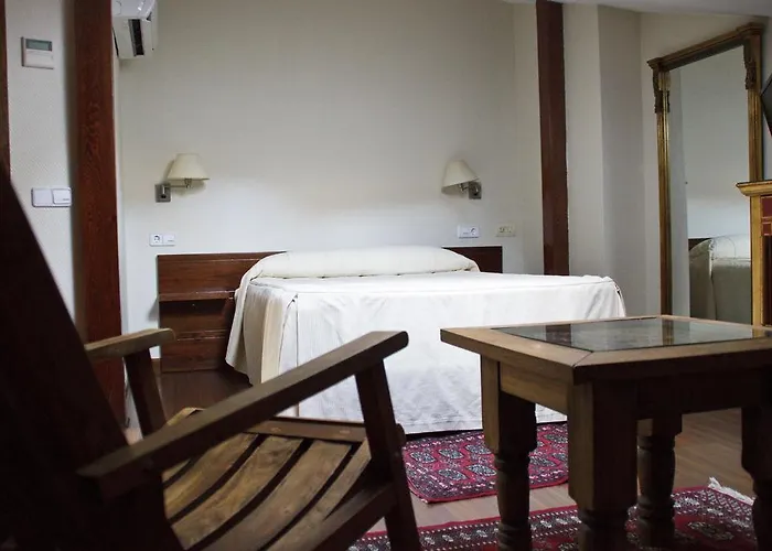 ホテル Microtel Placentinos 2*