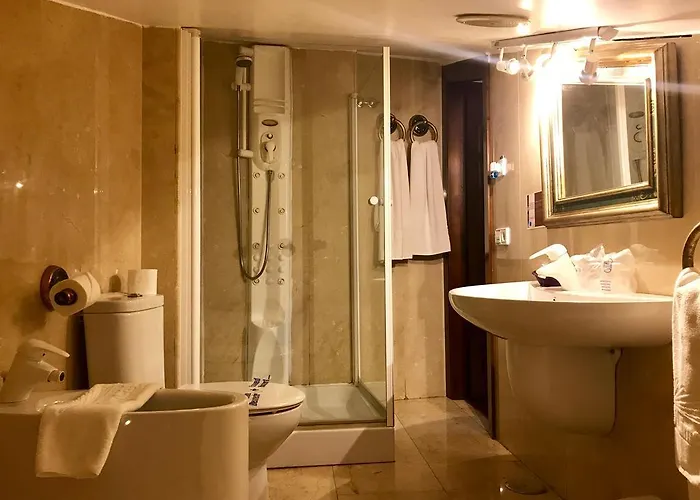 Hotel Microtel Placentinos