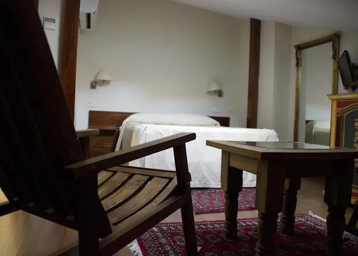 Microtel Placentinos 2* Саламанка